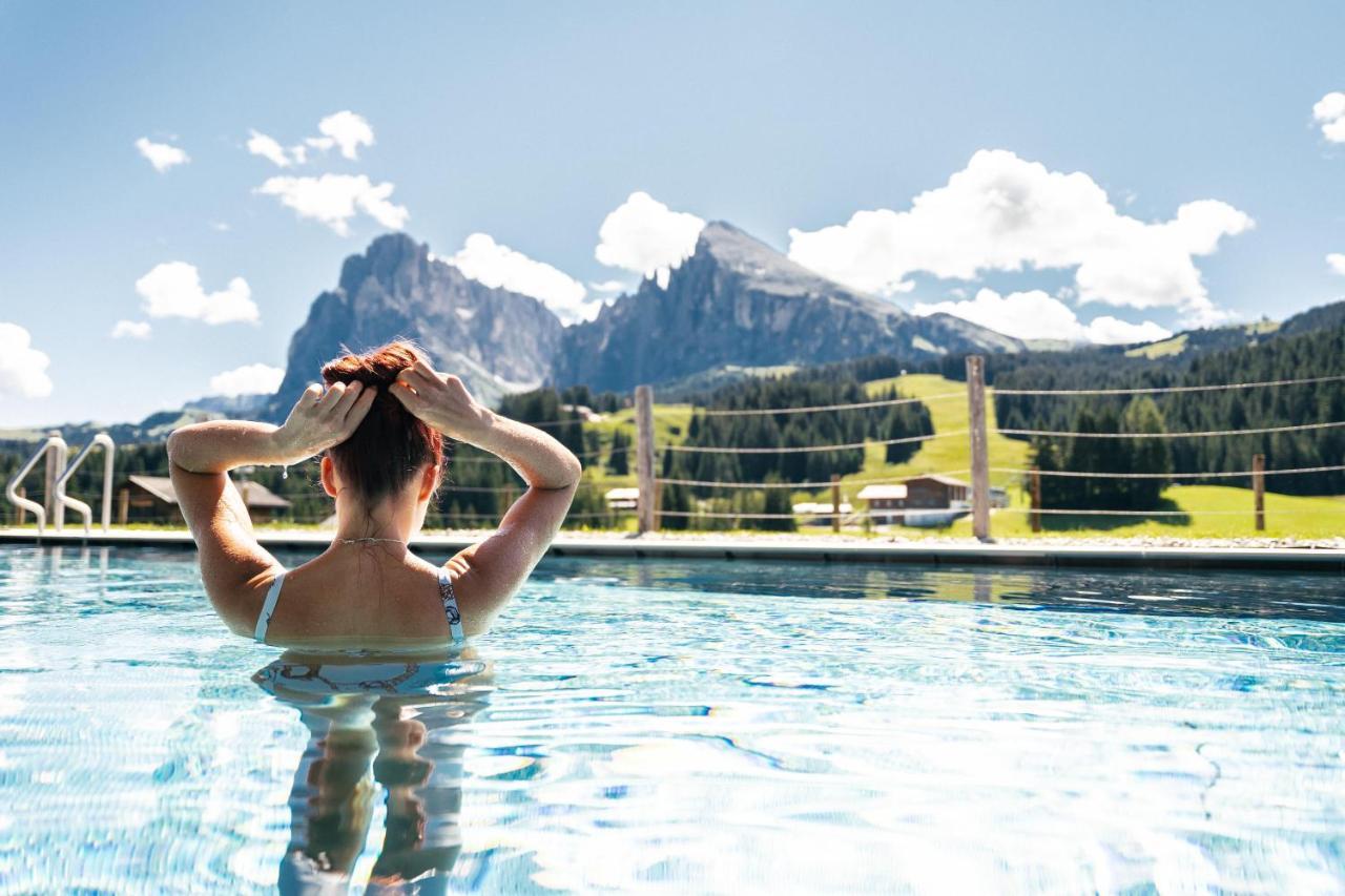 Saltria - Your Alpine Experience อัลเป ดิ ซิวซี ภายนอก รูปภาพ