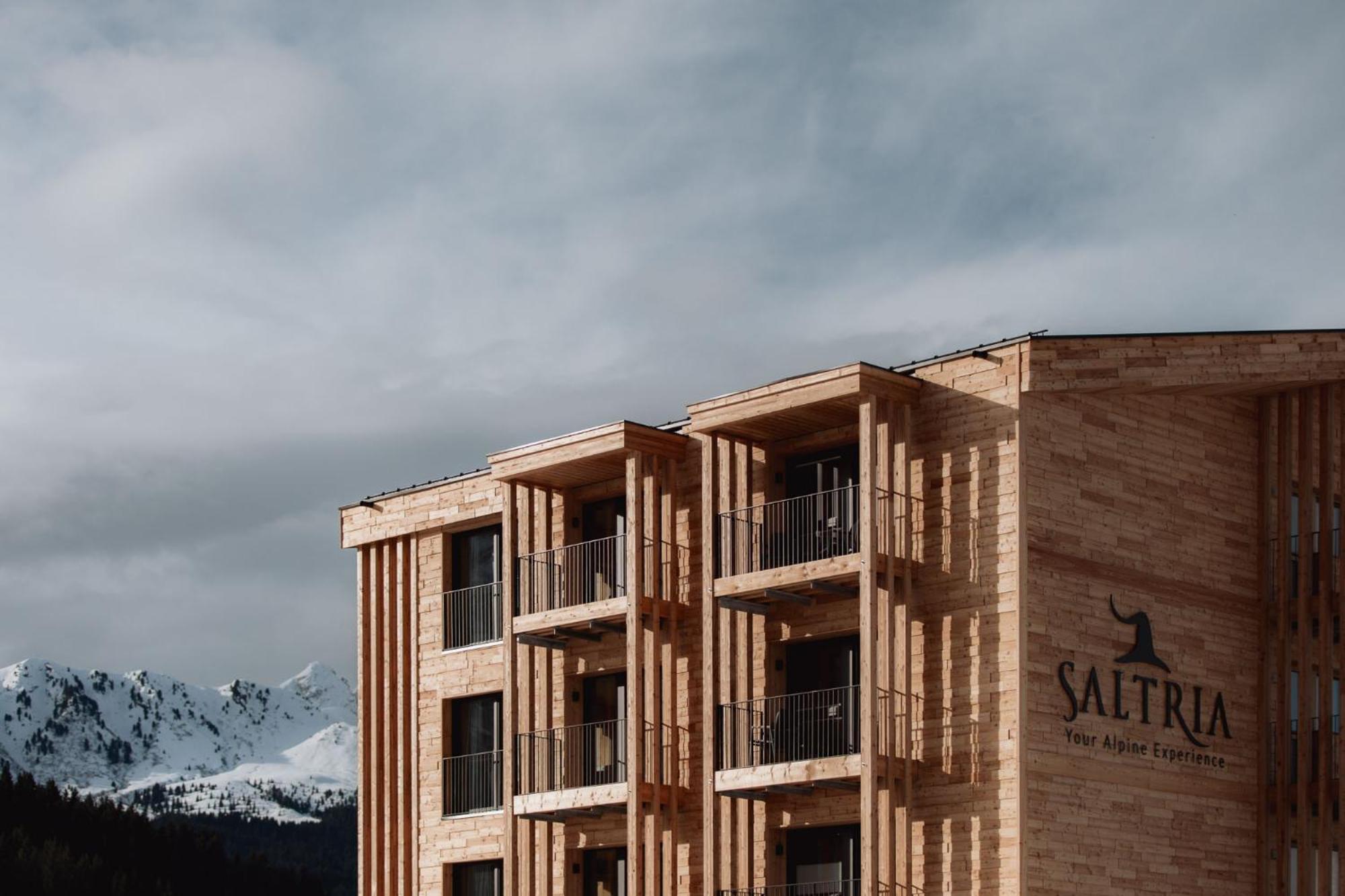 Saltria - Your Alpine Experience อัลเป ดิ ซิวซี ภายนอก รูปภาพ