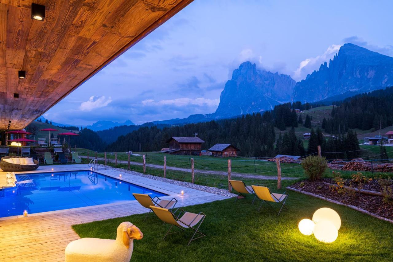 Saltria - Your Alpine Experience อัลเป ดิ ซิวซี ภายนอก รูปภาพ