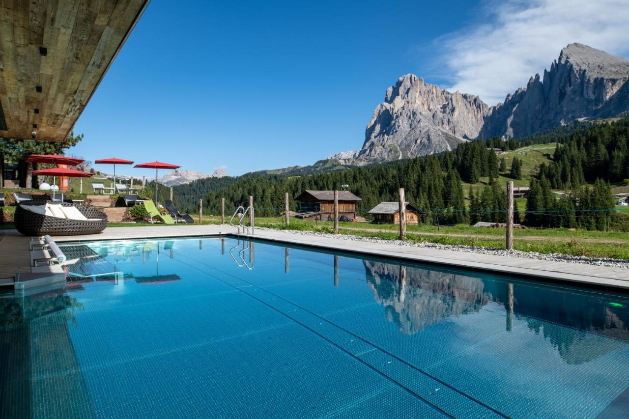 Saltria - Your Alpine Experience อัลเป ดิ ซิวซี ภายนอก รูปภาพ